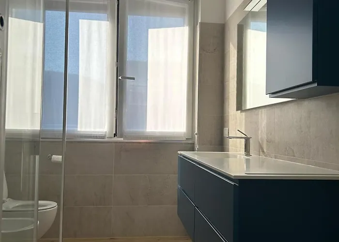 The View - Spacious Modern Como